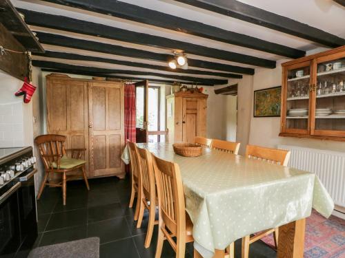 Moss Side Farm Cottage - image 8