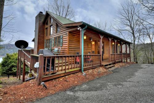 Incredible Lake and Mountain Views - Dog Friendly in Blue Ridge, USA