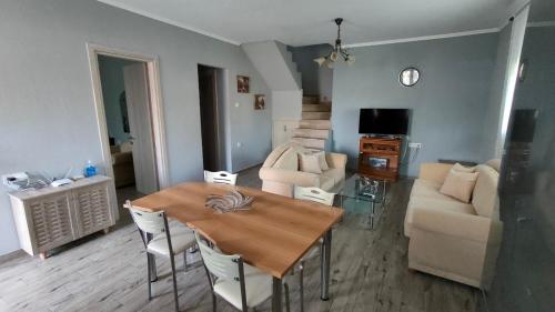 Γιώργος και Εύα