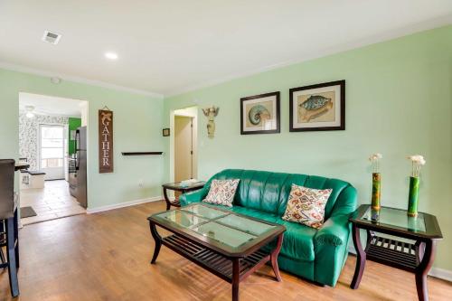 Vibrant North Charleston Duplex Near Airport! Vibrant North Charleston Duplex Near Airport!