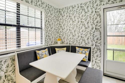 Vibrant North Charleston Duplex Near Airport! Vibrant North Charleston Duplex Near Airport!