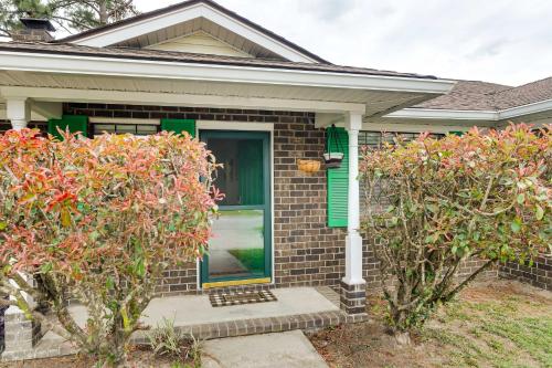 Vibrant North Charleston Duplex Near Airport! Vibrant North Charleston Duplex Near Airport!