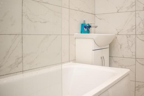 Bathroom, Enchanting and welcoming space in Bootle