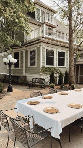 Ginkgo Tree Inn - image 6