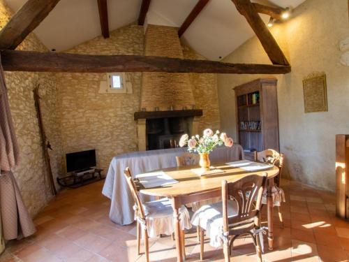 Gîte de charme en Périgord avec piscine, jardin, wifi et équipements complets - FR-1-616-321 (Gite de charme en Perigord avec piscine, jardin, wifi et equipements complets - FR-1-616-321) in Plaisance (Aquitaine)