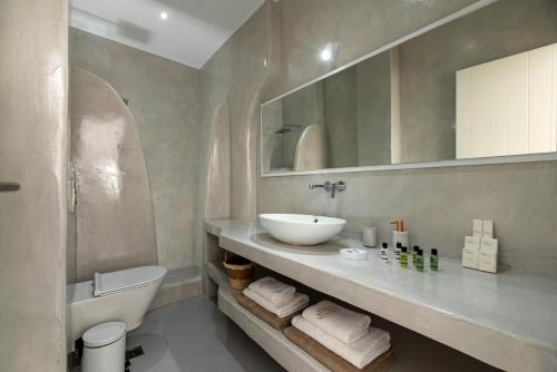 Aerenia Luxury suites - image 2