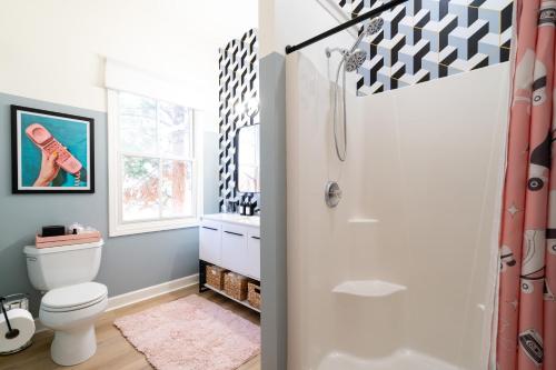 INSTA worthy Home! *Sleeps 8* - Walker's Point! INSTA worthy Home! *Sleeps 8* - Walker's Point!