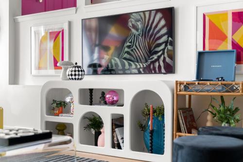 INSTA worthy Home! *Sleeps 8* - Walker's Point! INSTA worthy Home! *Sleeps 8* - Walker's Point!