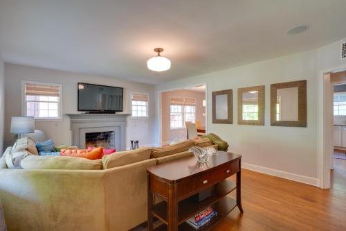 Cozy Durham Home Near Universities! in Durham, USA