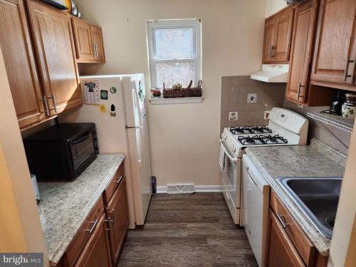 Quiet 2 Bedroom Apartment Condo in the Hampden / Medfield area few minutes to Downtown - Emerald Elite in Baltimore, USA