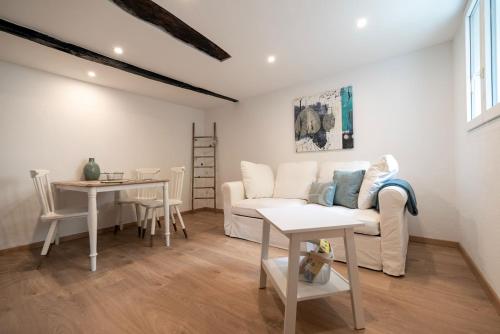  Massaresc apartment in Cugnasco