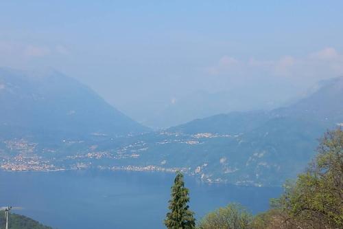 Chalet la terrazza vista lago