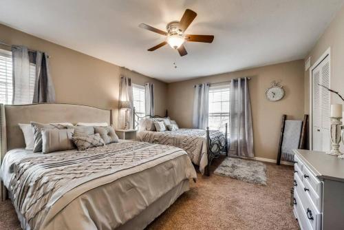 62Townhome+1GIGWiFi+Kitchen+Self-ck/in+Full-W/D