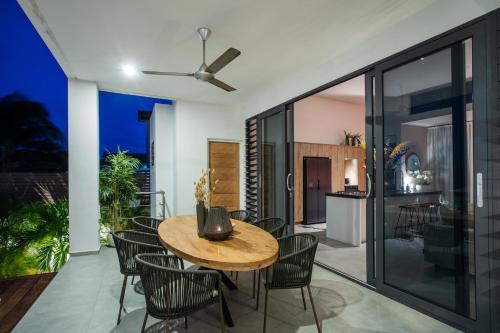 Three-Bedroom Villa image 6