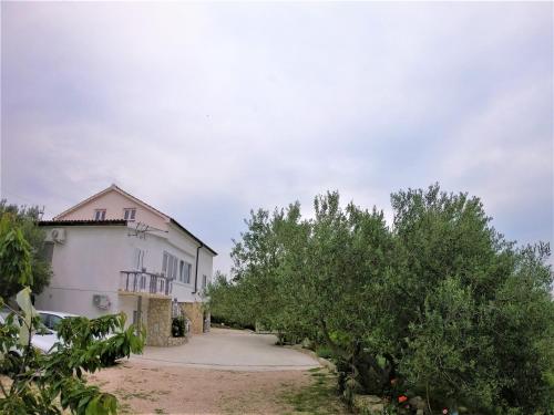 Viesnīcas āriene, Apartman Tina in Radovin