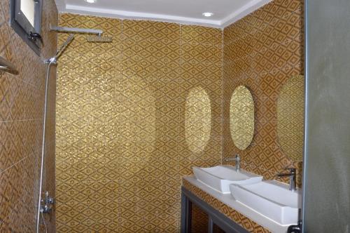 מקלחת, Keur Méry (Keur Mery) in Ngaparou