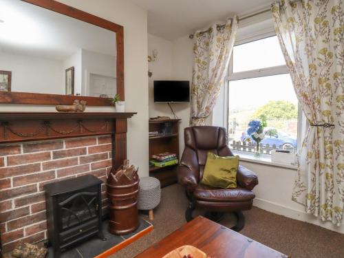Whinswood Cottage - image 2