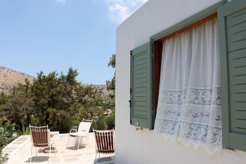 Aegean traditional home in Athens Riviera in Thimári