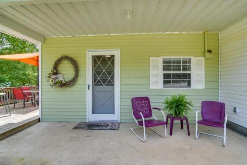 Tranquil Cedarcreek Home Steps to Bull Shoals Lake - image 2