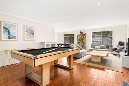 Calm 3922 in Surf Beach