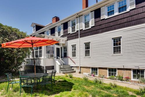 Warren Vacation Rental, Walk to Warren Town Beach in Bristol (RI)