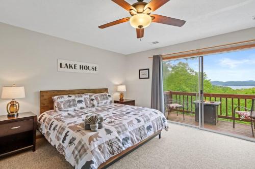 Carters Lake Cabin w/Game Room, Hot Tub, Views in Ellijay, USA