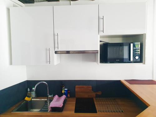 EXIGEHOME-Grand studio en centre ville - 300 m du RER A