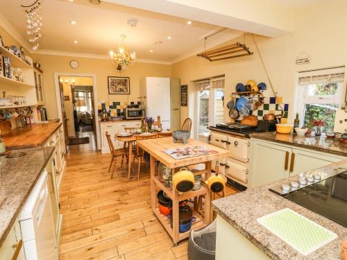 Hotellet från utsidan, The Limes in Brading