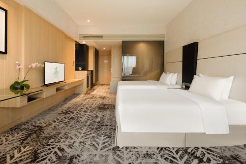 Holiday Inn Shanghai Hongqiao West, an IHG Hotel