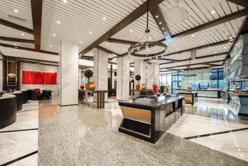 Restaurant, Holiday Inn Shanghai Hongqiao West By IHG in Hongqiao Airport and National Convention Center