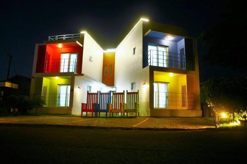 Cozy House & Tour