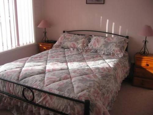 Two-Bedroom House image 2