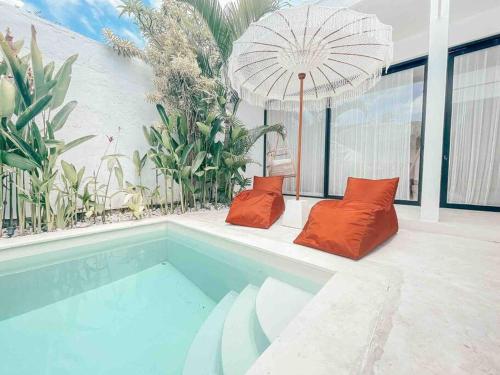 Renovated 2BD Oasis with POOL - CasaEra in Seminyak main hub