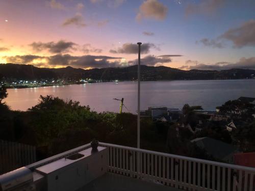 View, Incredible Views! Luxurious Studio & Outdoor Living in Oriental Parade