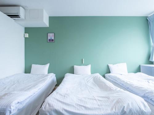 Budget Triple Room image 10