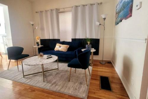 Chateau de Woodlawn - Peaceful 3 bedroom apartment. in Chicago, USA