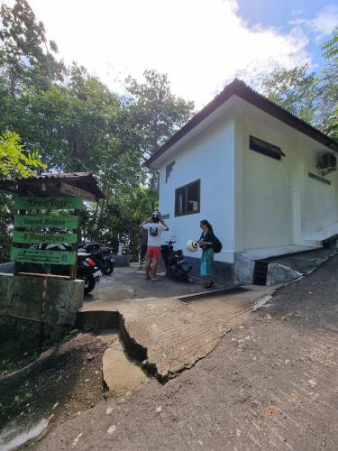 Treetop Guesthouse and Bungalows