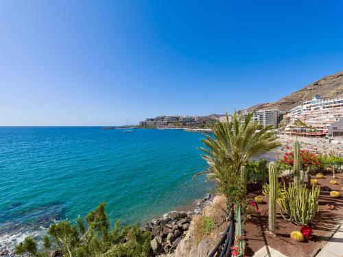 Seaside Apt with Sunset Views and Fast Wifi Seaside Apt with Sunset Views and Fast Wifi