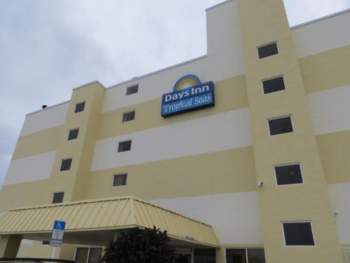 Days Inn by Wyndham Daytona Oceanfront