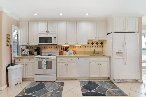 Seascape 1311 Condo - image 7