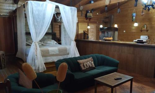 馬德拉洛斯諾斯度假村 (Casas de Madera Los Molinos) in 奧薩德蒙鐵爾