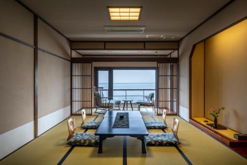Superior Japanese-Style Room with Ocean View