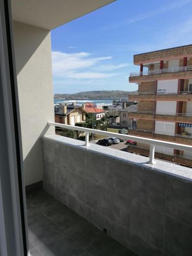 Piso a 50m de la playa con terraza y 2 hab