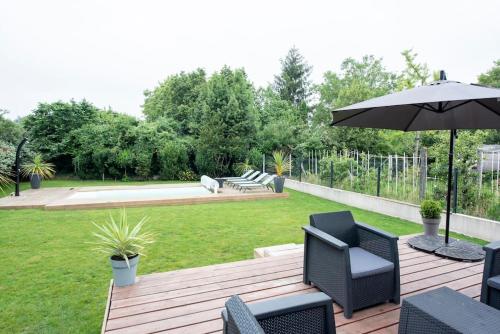 Maison individuelle avec piscine privative. - Location, gîte - Saint-Médard-en-Jalles