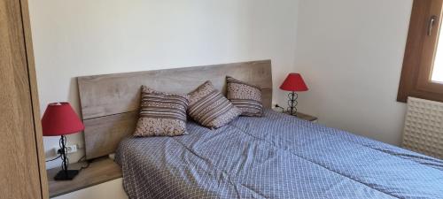 1 double bed, 2 sofa beds