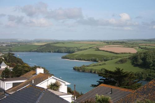 Large house sleeps up to 22, near fistral beach.