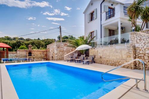 Villa VALERIE with pool and sea view