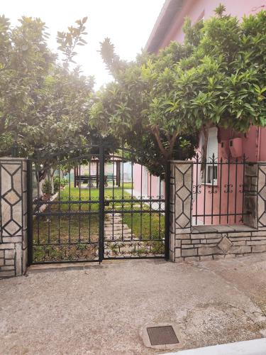  Aspri Ammos House in Kavala
