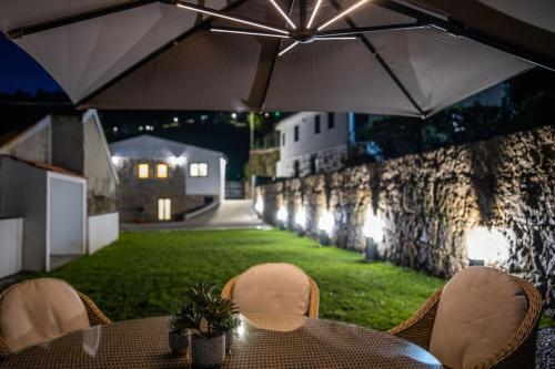 Casa Gondiga in ปาโกส เด เฟเรร่า