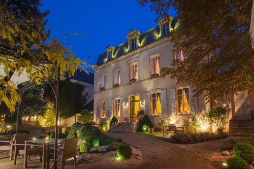 Hostellerie Cèdre & Spa Beaune - Hôtel - Beaune